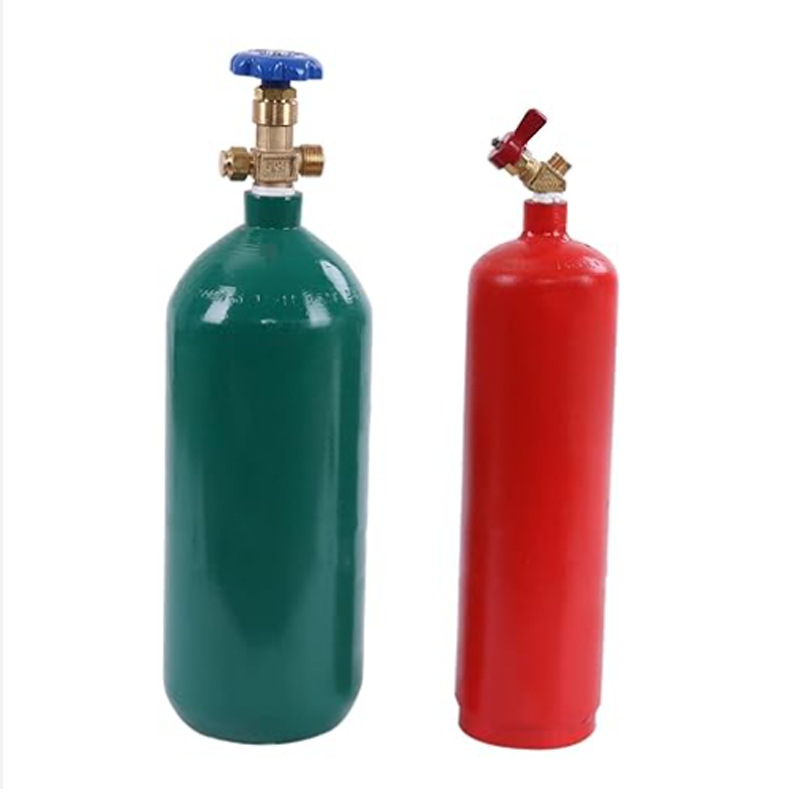Industrial Oxygen Cylinder with Valve (4L) for Welding & Cutting Applications - Image 4