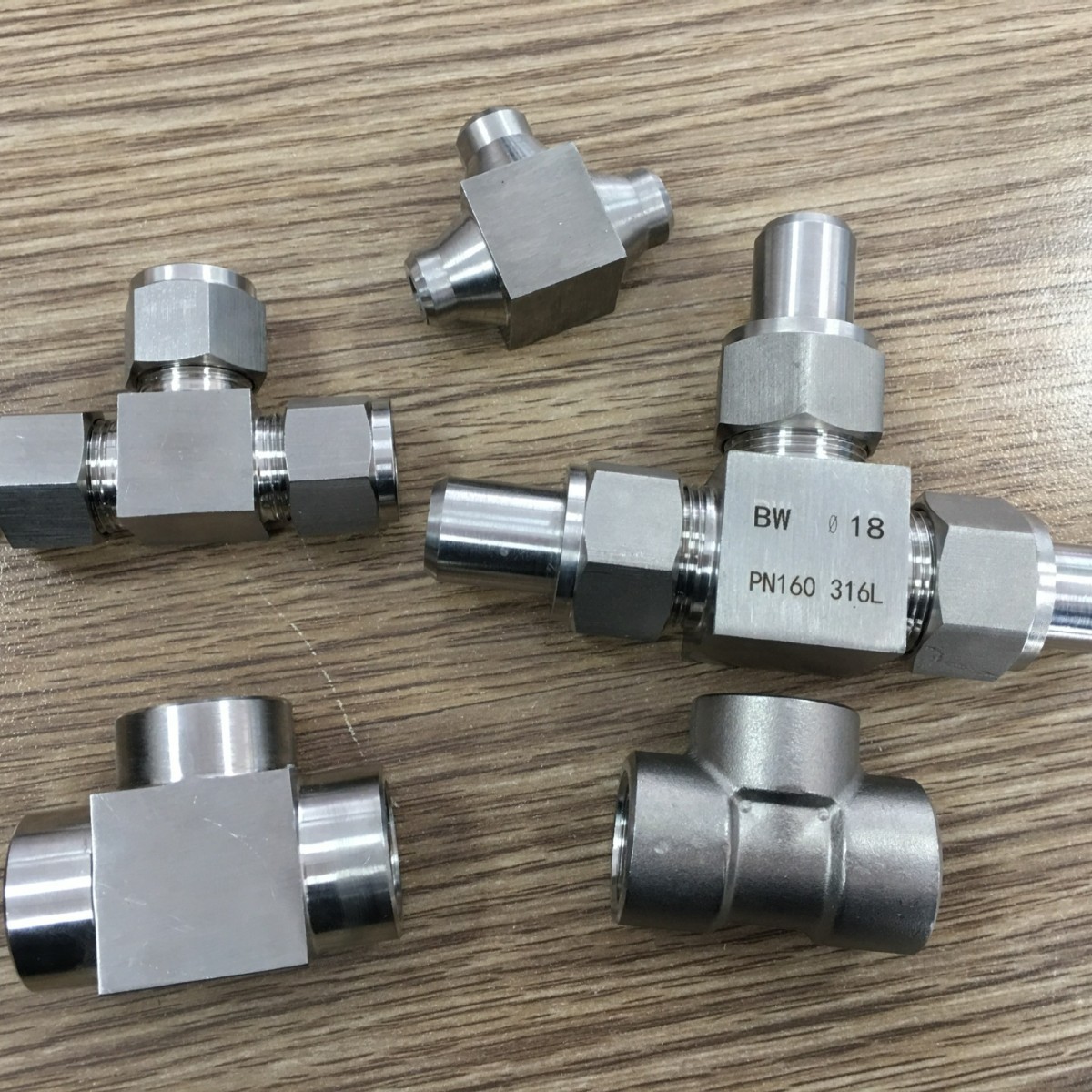 Stainless Steel Compression Tee Fitting (Φ6mm, Φ10mm, Φ12mm, 1/4in, 1/2in) for HVAC Systems - Image 4