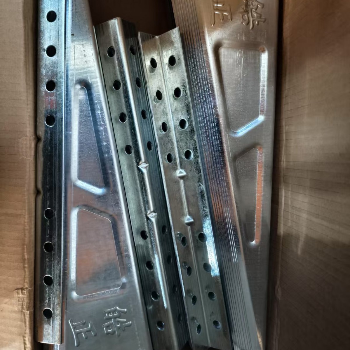 Reinforced Galvanized Steel Outdoor AC Unit Bracket (1.5P-3P) for HVAC Mini Split Systems (20 Sets, National Standard) - Image 4