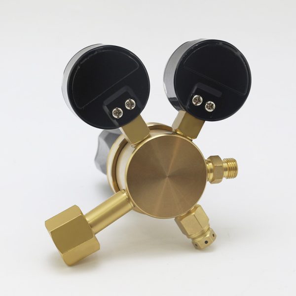PRIMA Argon Gas Pressure Regulator Dual Gauge Brass Heavy Duty for Welding and HVAC Systems - Imagem 4