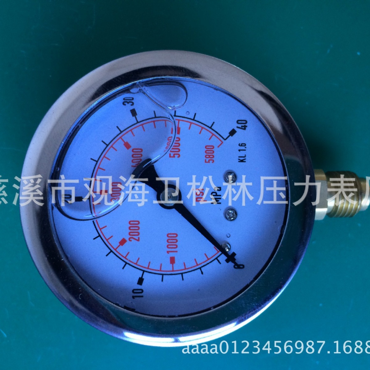 Durable Oil-Filled Pressure Gauge (0-20bar/0-300psi, Radial/Axial Connection) for HVAC Systems - Image 4
