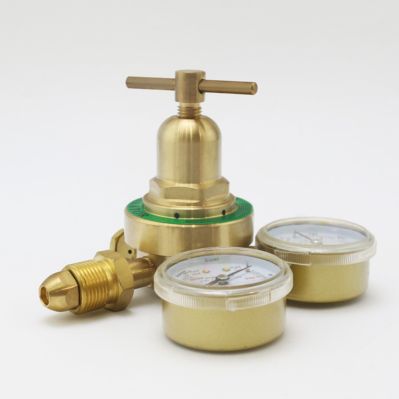 Portable Oxygen Pressure Regulator with Dual Gauges for Oxygen Cylinders, Brass Construction, Stable Pressure Adjustment - Image 4
