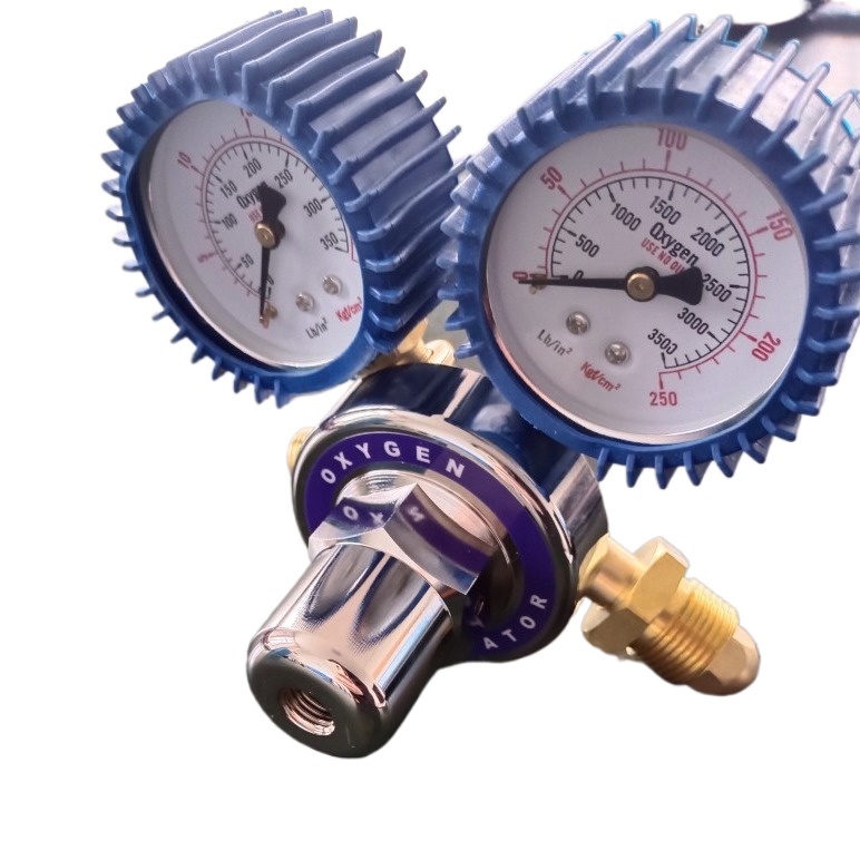 Oxygen Pressure Regulator with Gauges - CGA580 Inlet, All Brass Construction, Shock-Proof - Image 3