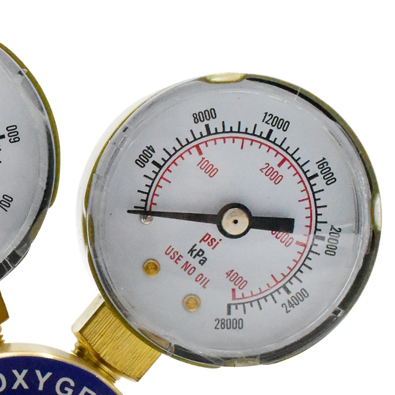 Industrial Oxygen Gas Pressure Regulator OR4-01 with Dual Gauges 0-700 kPa / 0-28000 kPa for Welding/Cutting Applications - Image 3