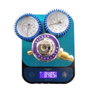 Oxygen Pressure Regulator with Gauges - CGA580 Inlet, All Brass Construction, Shock-Proof