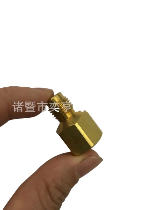 Automotive AC Refrigerant Adapter Brass Fitting R134a to R410A Converter for Car Air Conditioning Systems (Inner R410A, Outer R134a)